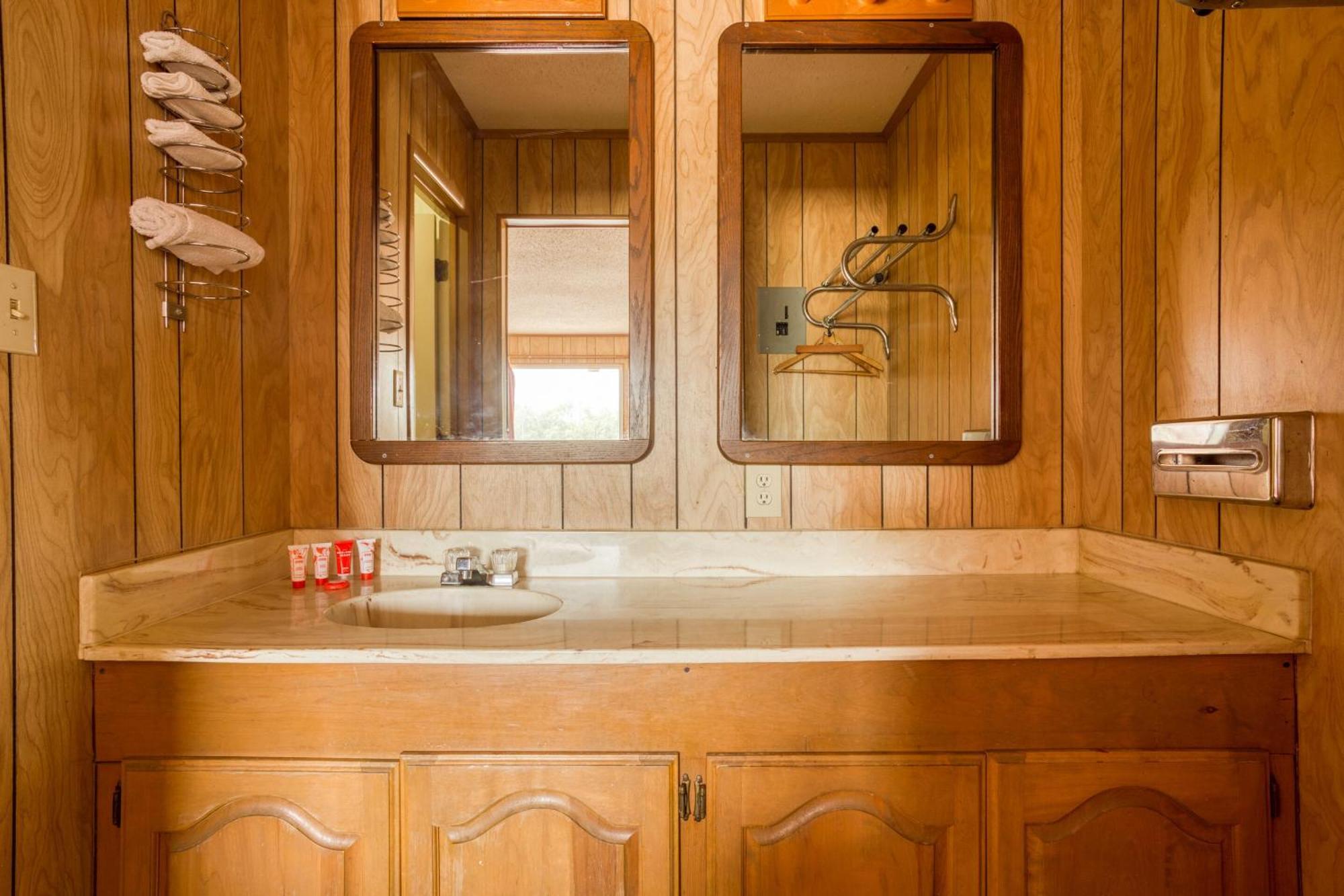 Oyo Hotel Breckenridge Tx Hubbard Creek Lake Esterno foto