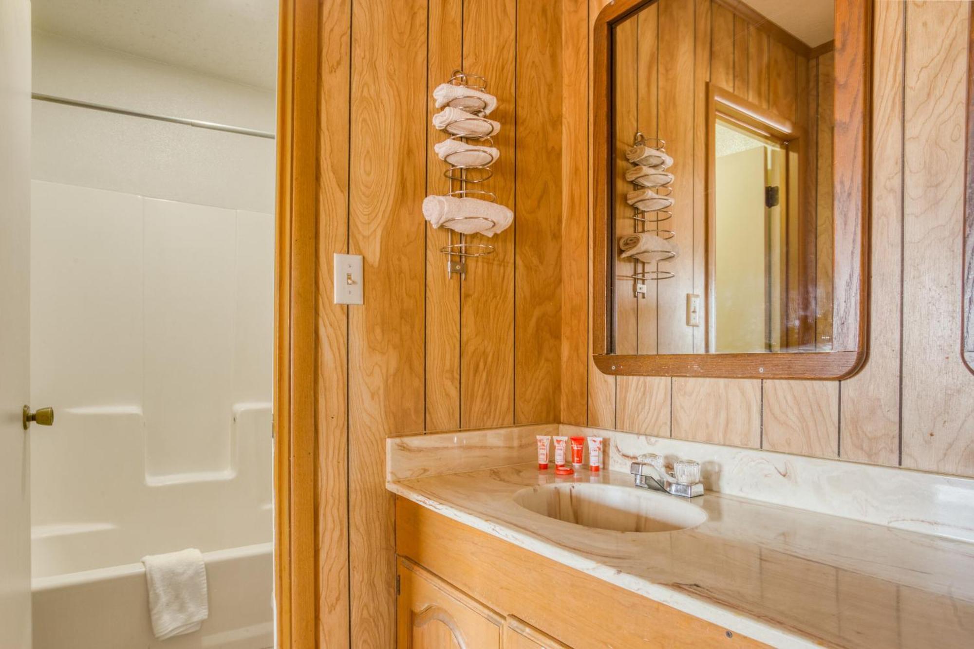 Oyo Hotel Breckenridge Tx Hubbard Creek Lake Esterno foto